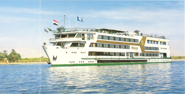 Cruise Egypt Night nile river البواخر النيلية